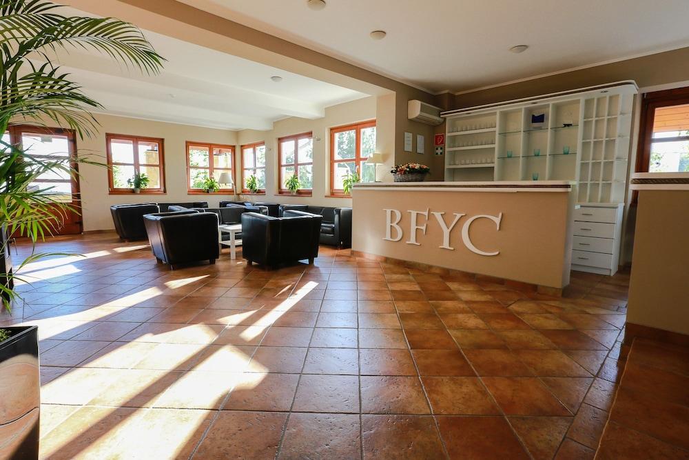 Balatonfoi Yacht Club Hotel