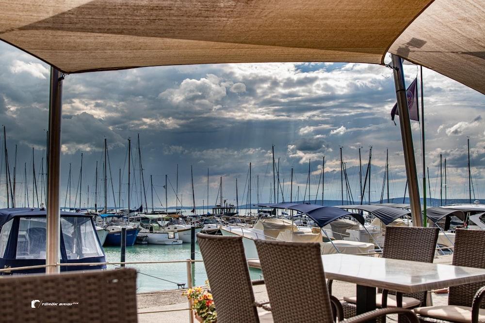Balatonfoi Yacht Club Hotel