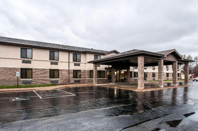 Econo Lodge Inn & Suites