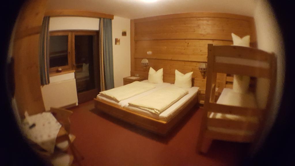 Hotel Guesthouse Almrose