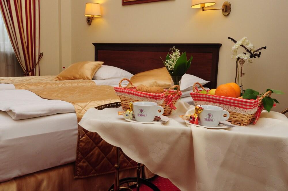 Hotel Conviva