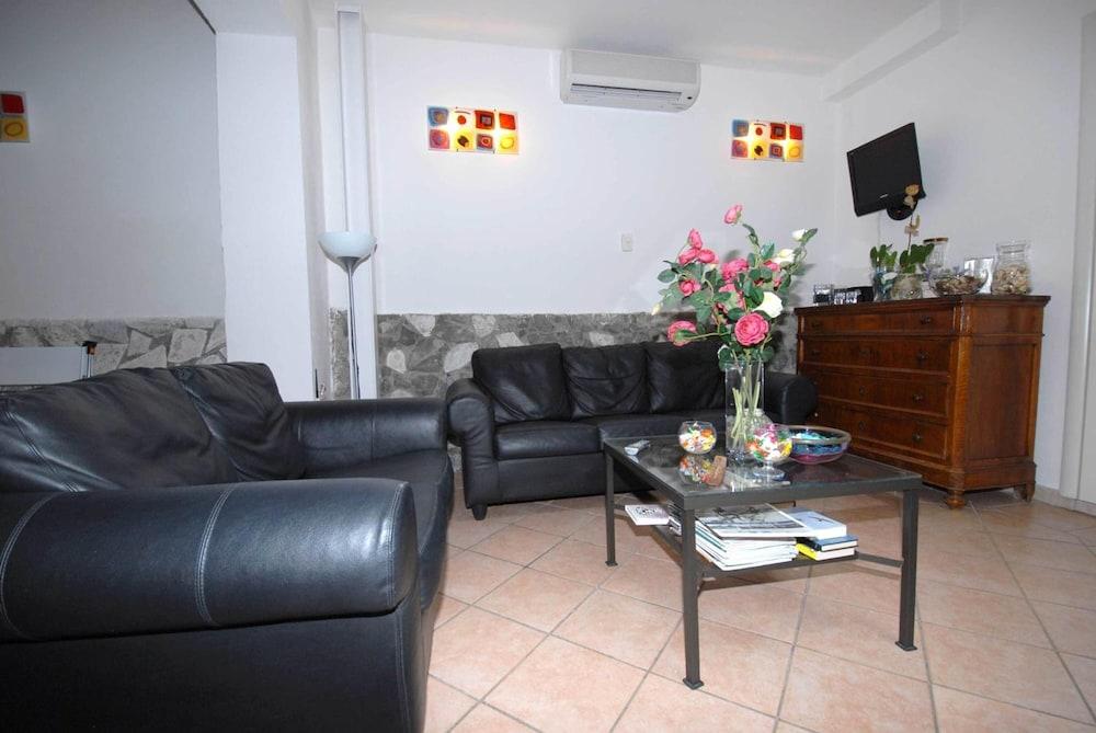 Hotel Luana