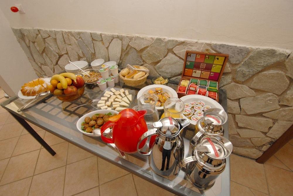 Hotel Luana