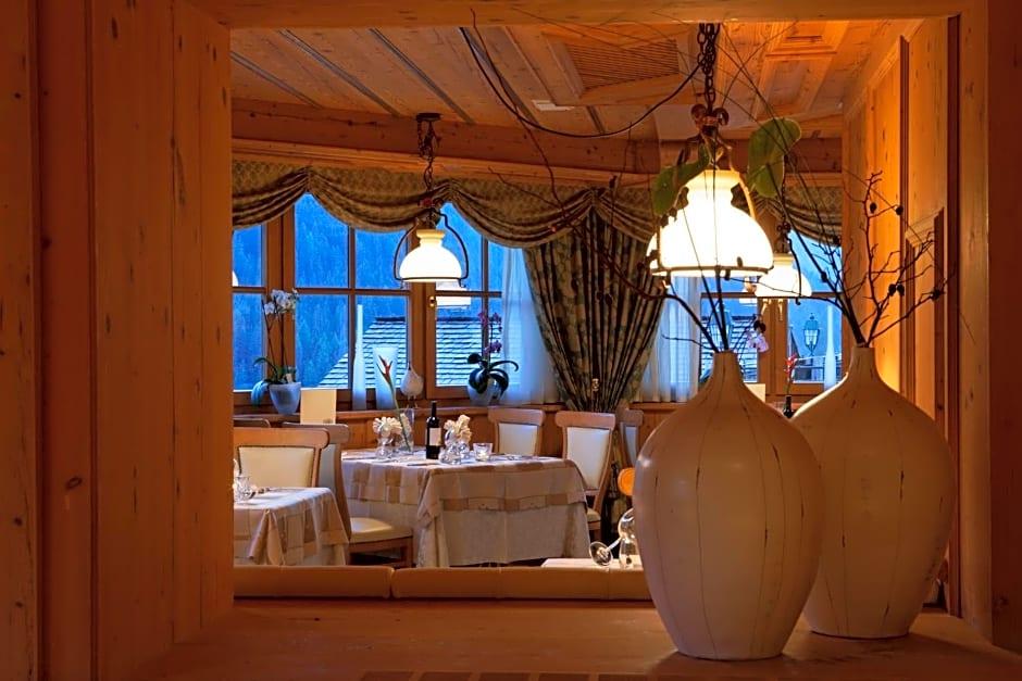 Fanes Dolomiti Wellness Hotel