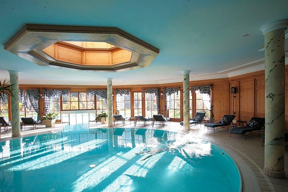 Fanes Dolomiti Wellness Hotel