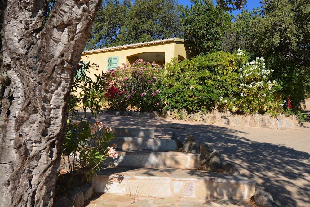Adonis Porto Vecchio Residence Chiar Di Luna