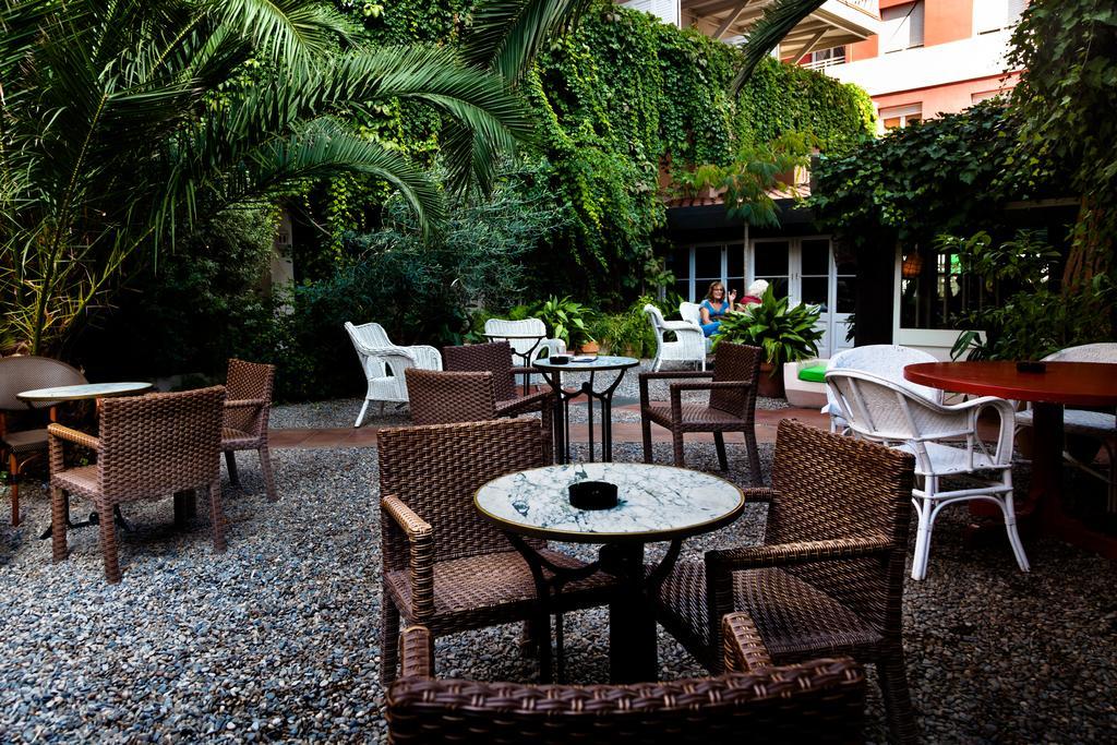 Hotel & Restaurant Hostal Vostra Llar