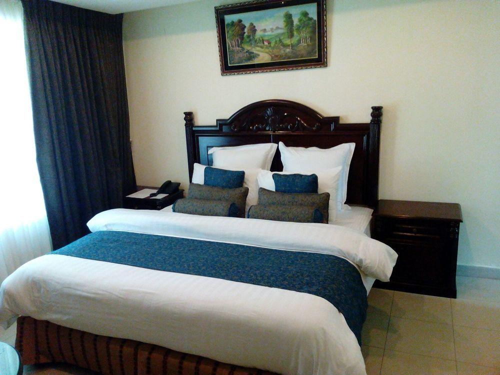 Chinar Family Resort