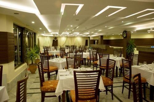 Chinar Family Resort