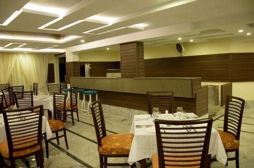 Chinar Family Resort