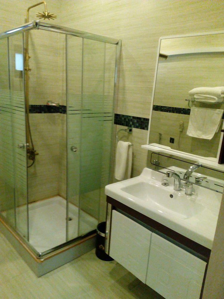 Chinar Family Resort
