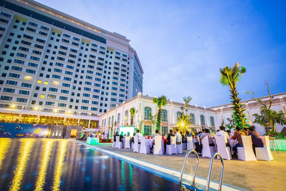Sokha Phnom Penh Hotel & Residence