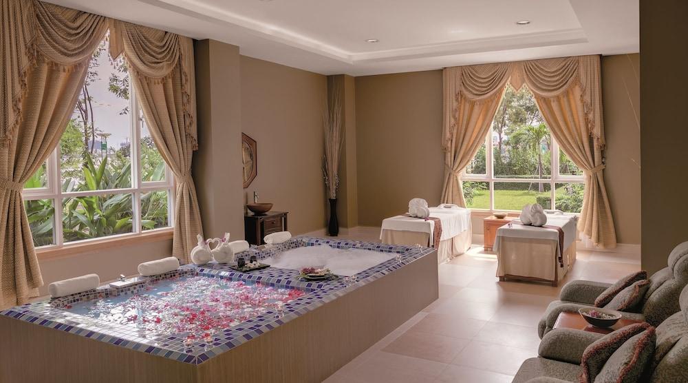 Sokha Phnom Penh Hotel & Residence