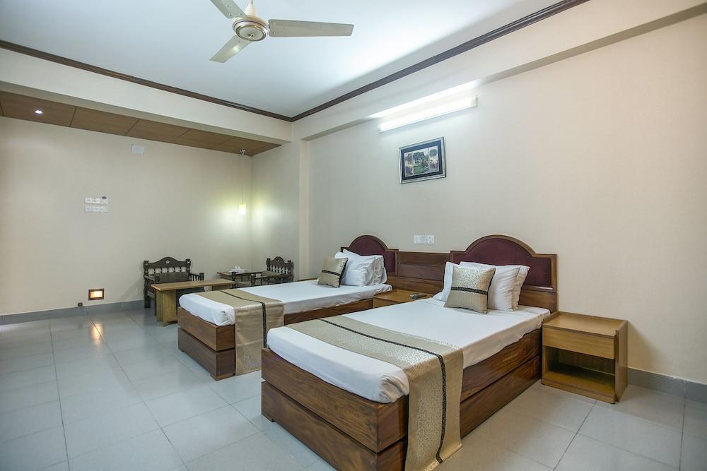 Hotel Naz Garden