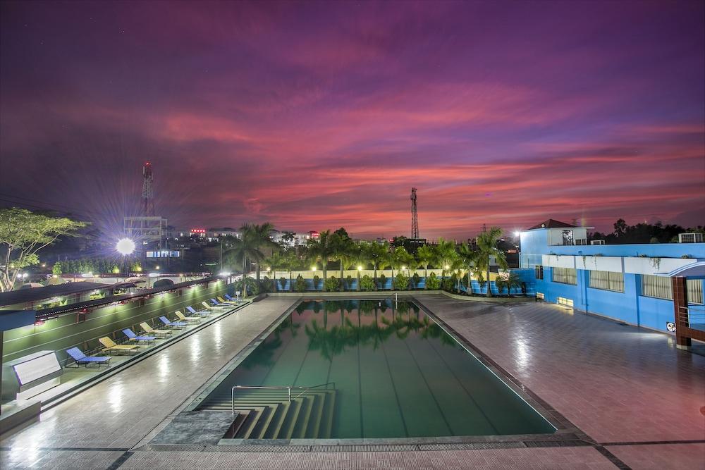 Hotel Naz Garden