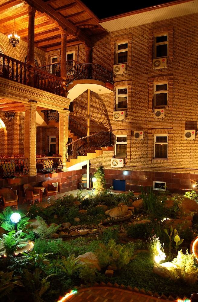 Hotel Grand Samarkand Superior A