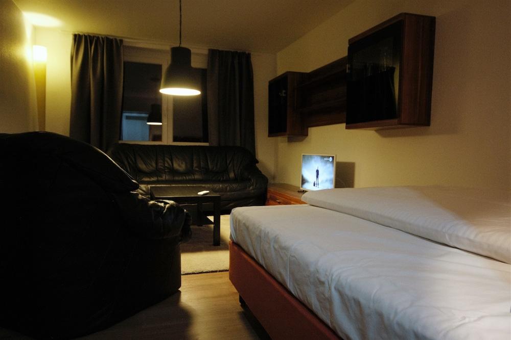 SL'otel  BudgetHotel