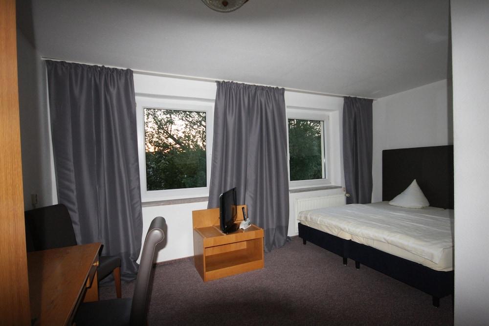 SL'otel  BudgetHotel