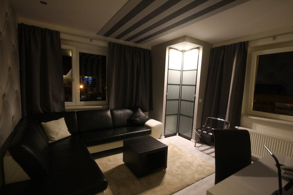 SL'otel  BudgetHotel