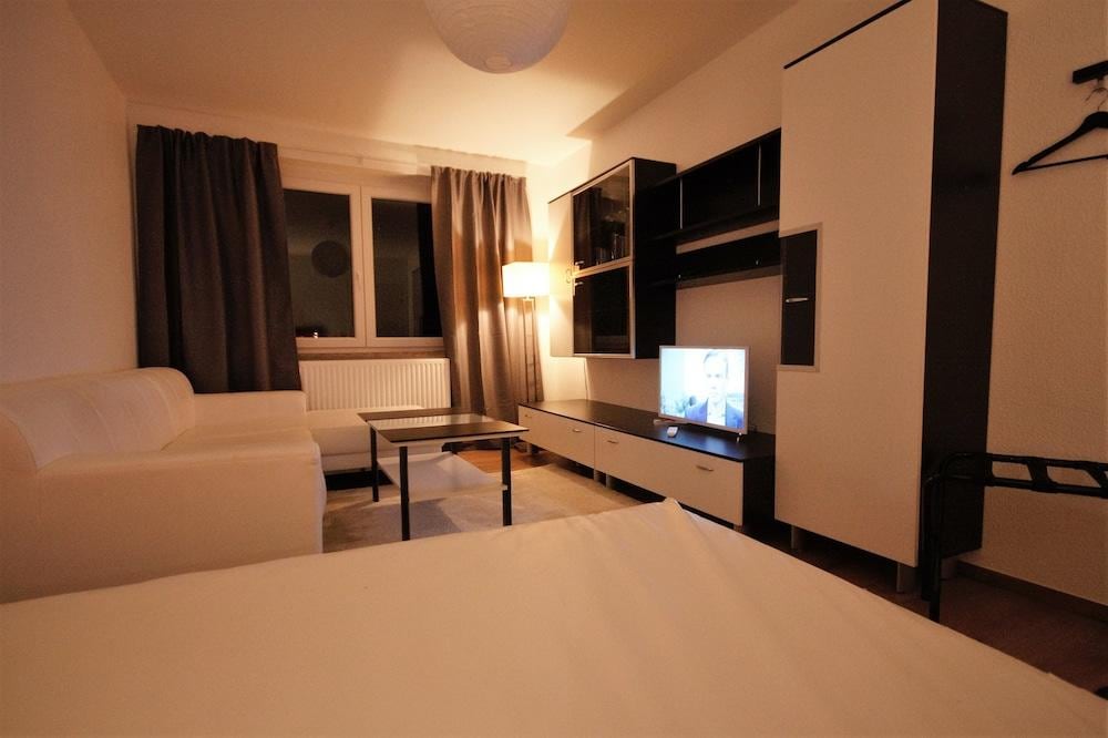 SL'otel  BudgetHotel
