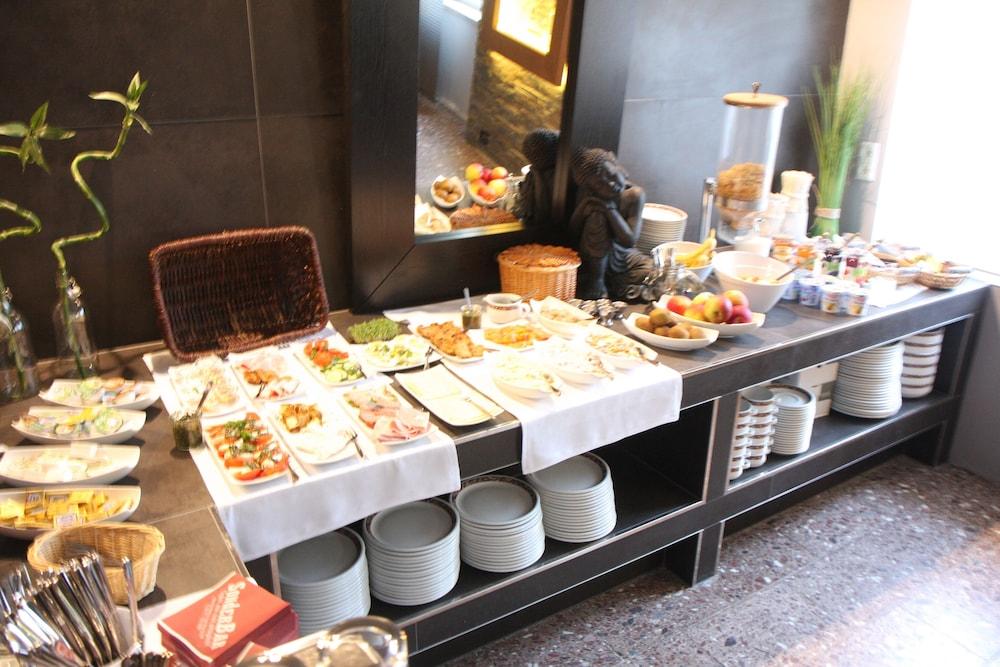 SL'otel  BudgetHotel