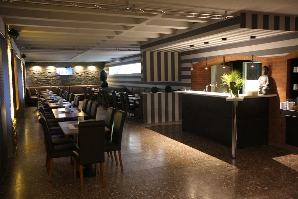 SL'otel  BudgetHotel