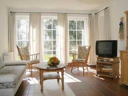 CAREA Ferien- & Reitsport-Hotel Brunnenhof