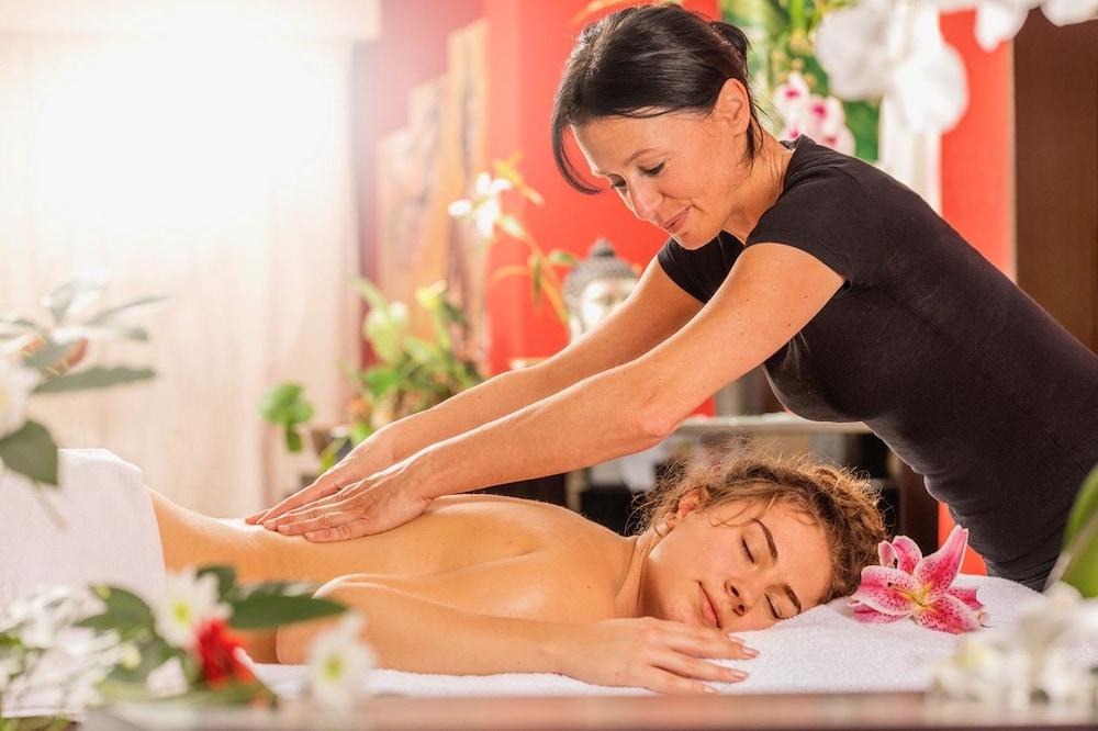 CAREA Ferien- & Reitsport-Hotel Brunnenhof