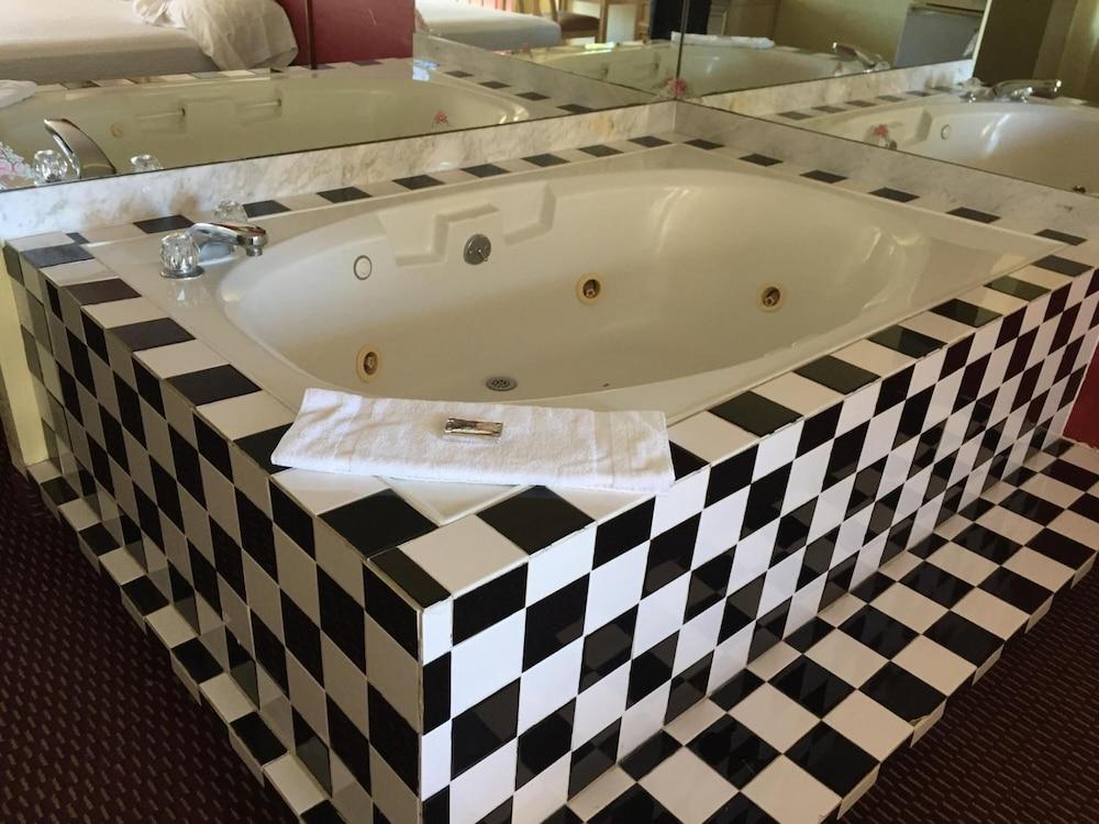 Relax Inn Albany