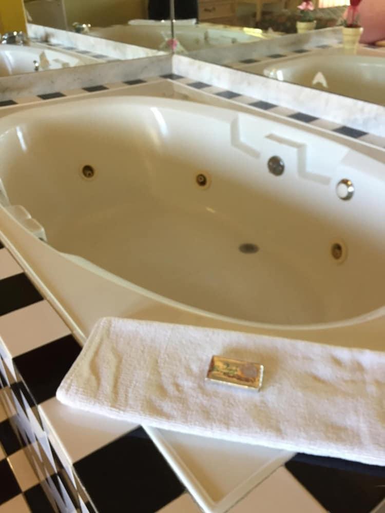 Relax Inn Albany