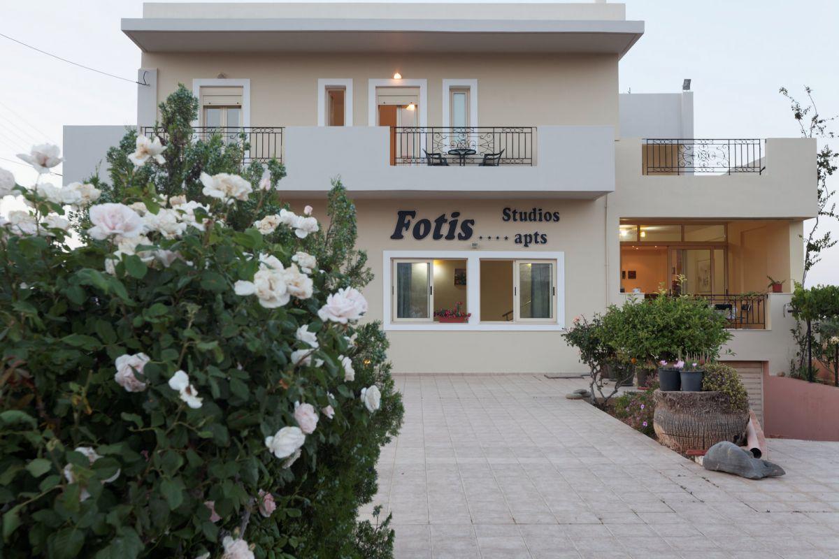 Fotis Studios & Apartments