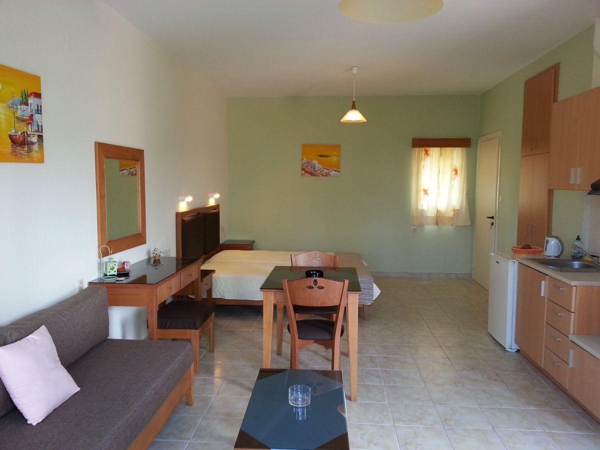 Fotis Studios & Apartments