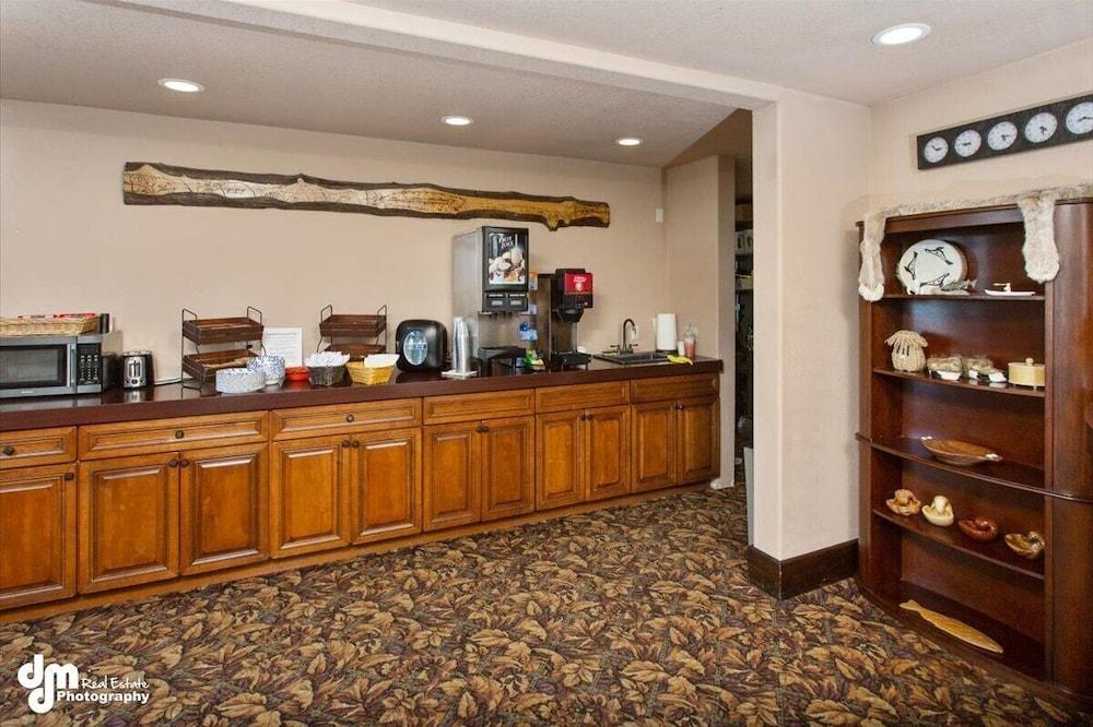 Kenai Airport Hotel