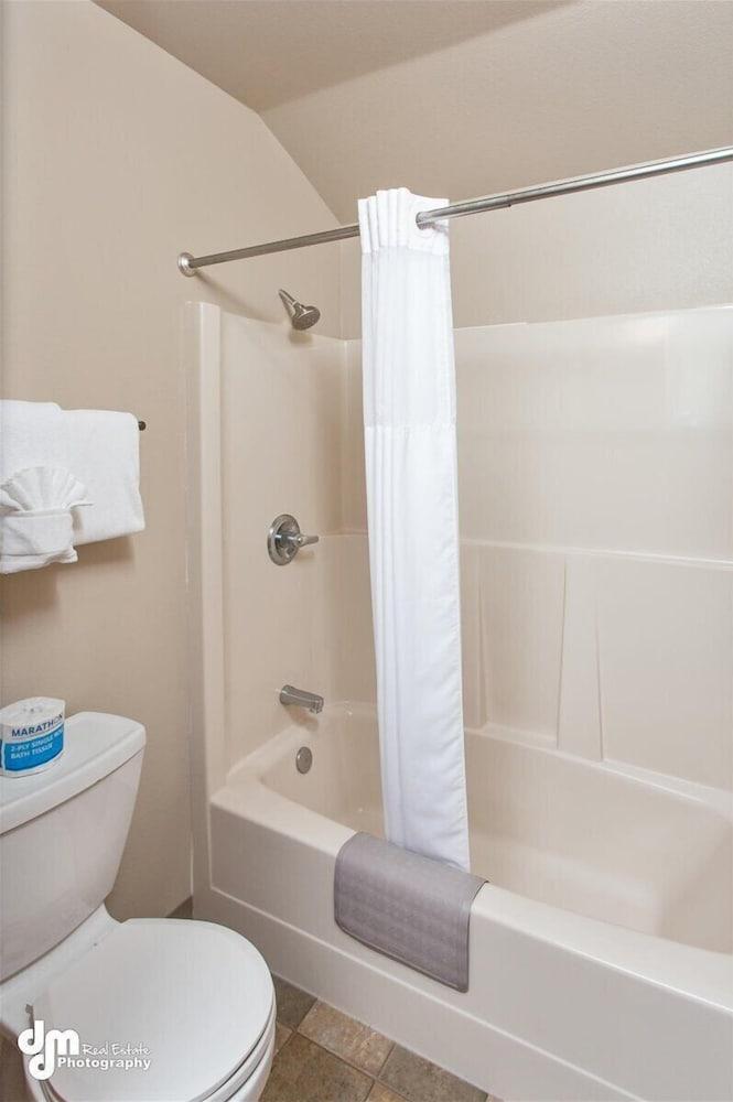 Kenai Airport Hotel
