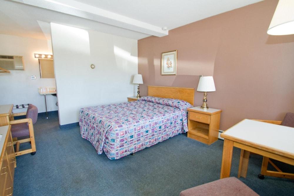 Brooks Street Motor Inn