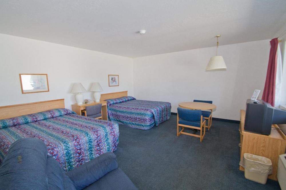 Brooks Street Motor Inn