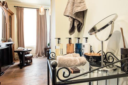 Hotel Ganda Rooms & Suites