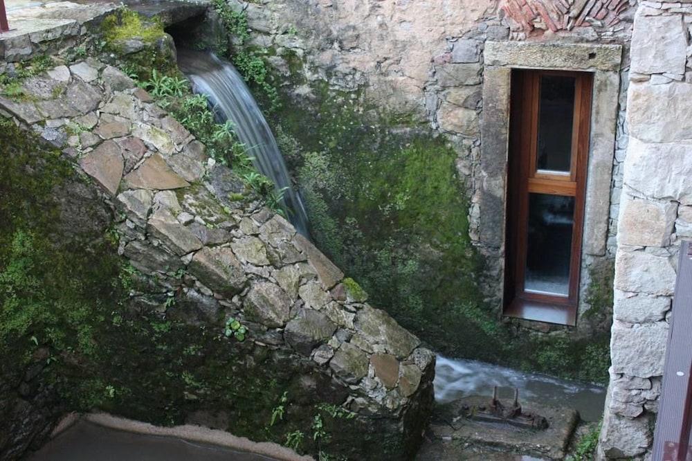 Acquavilla House