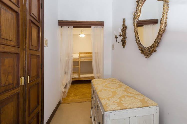 Collector's Hostel & Guest House