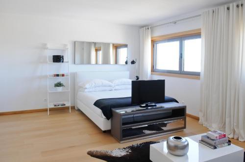 Panoramic Living