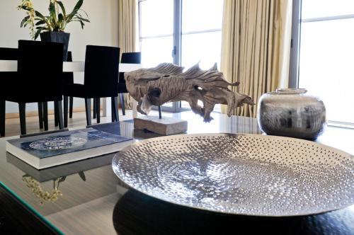 Panoramic Living
