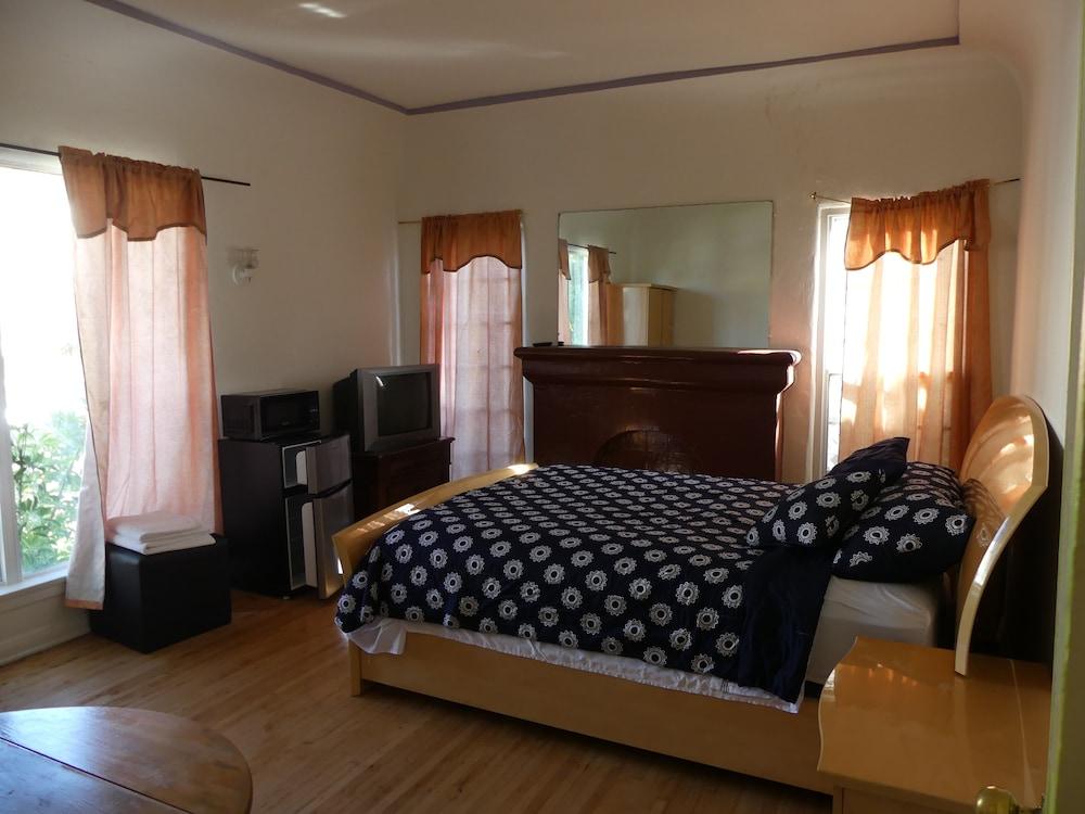 Wilshire Orange Hotel