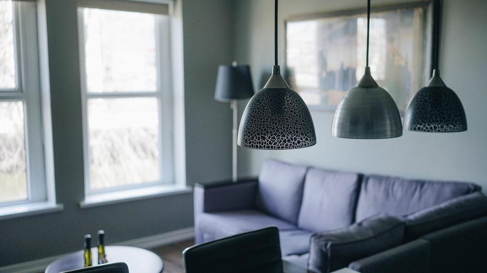 Aaron Wise Serviced Apartments