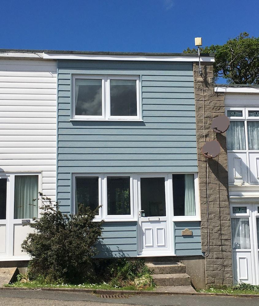 Freshwater Bay Holiday Cottages