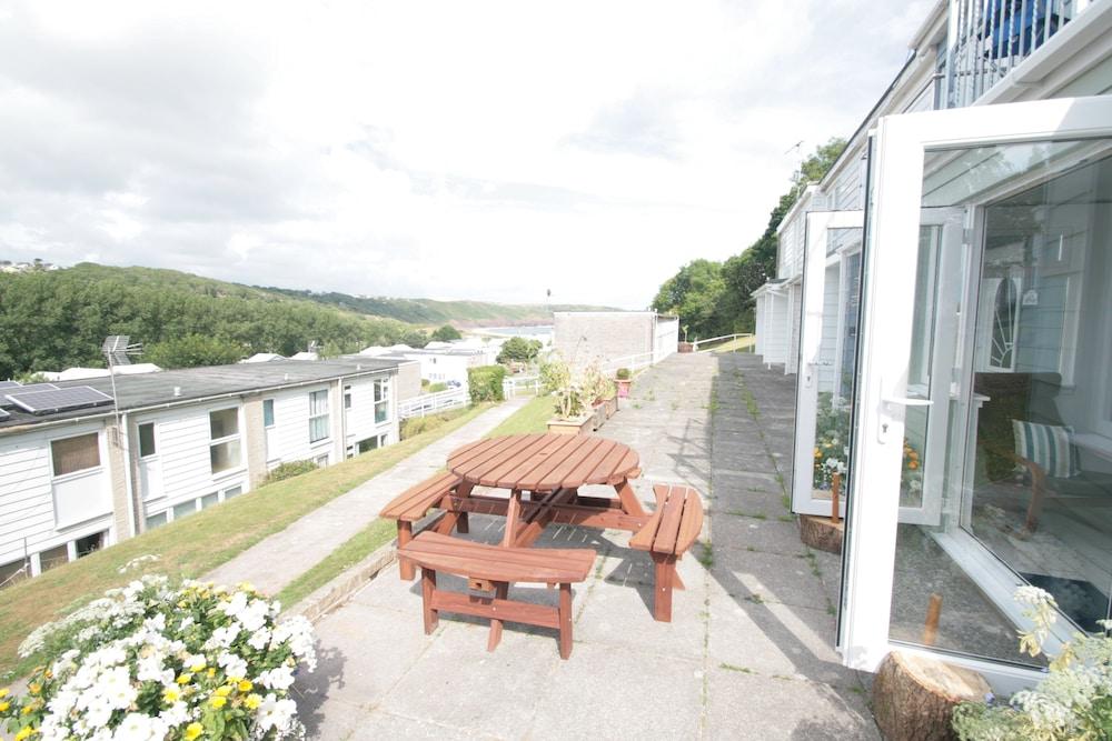 Freshwater Bay Holiday Cottages