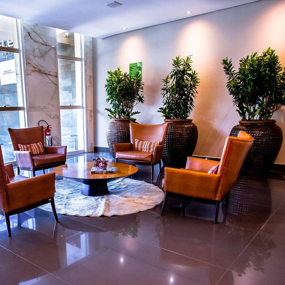 Fratele Business Hotel