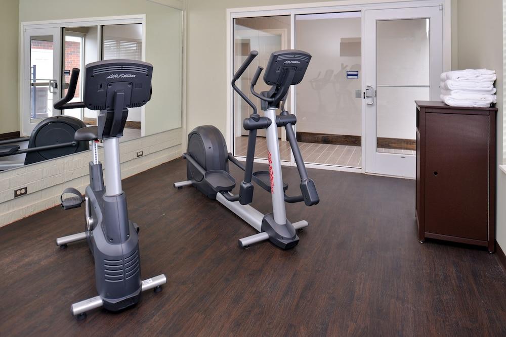 Appomattox Inn and Suites