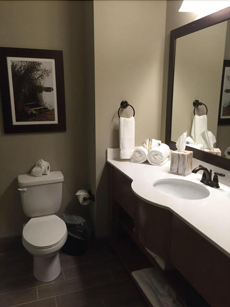 Appomattox Inn and Suites