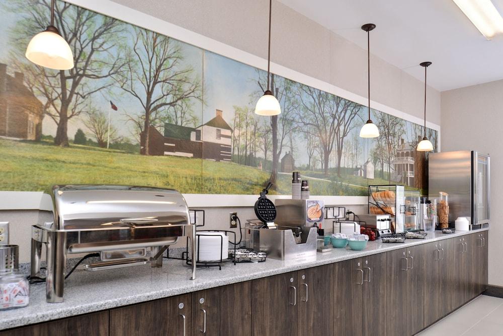 Appomattox Inn and Suites