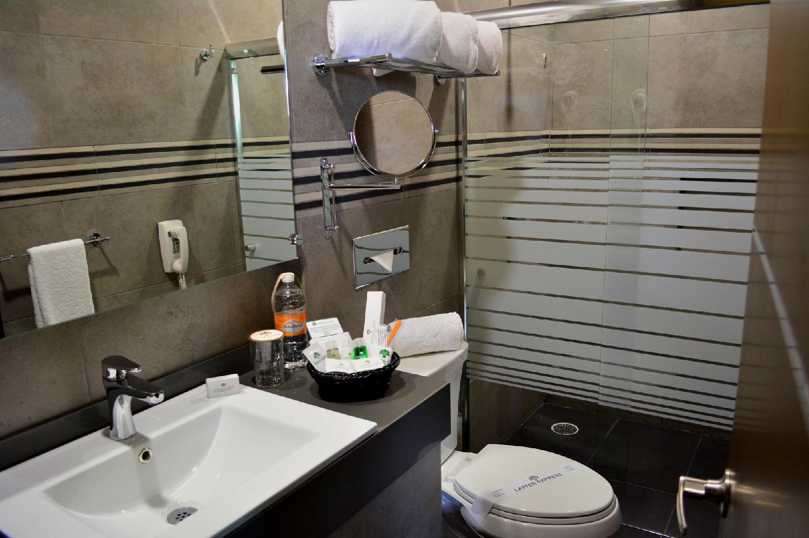 Layfer Express and Hotel Inn Cordoba